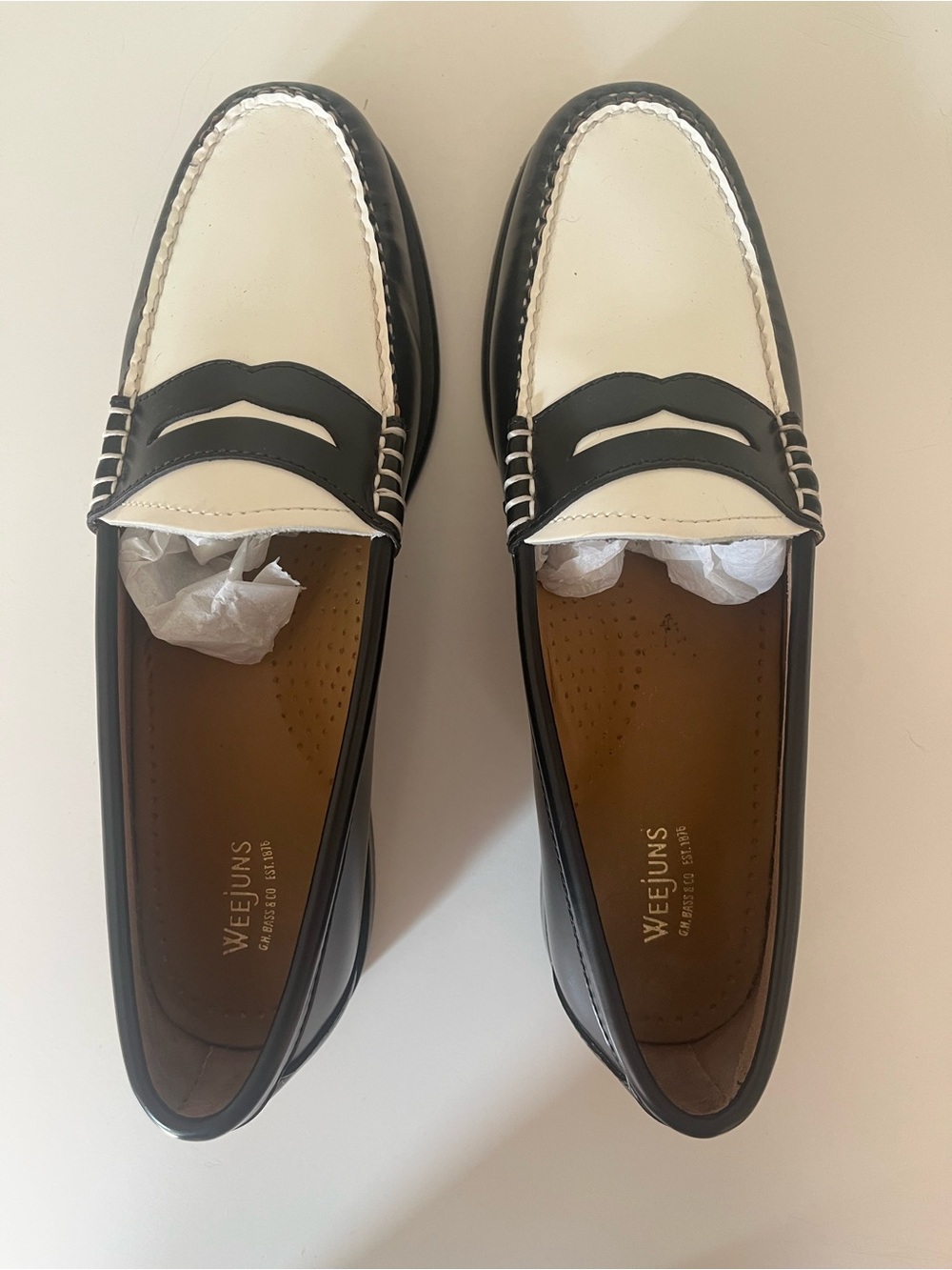 G.H. Bass & Co. Weejuns Whitney Loafers - Black/White